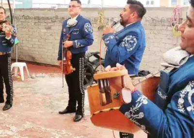 Mariachis en Chimalhuacán serenatas