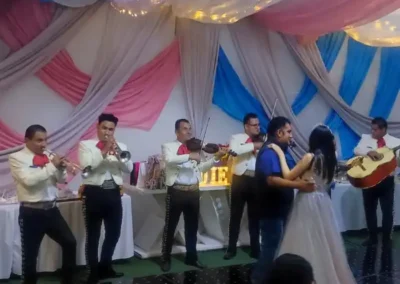 Mariachis económicos en zona Chimalhuacán